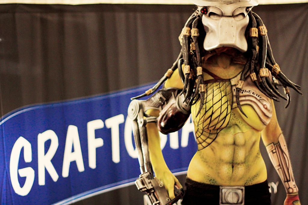 Graftobian-Alien-VS-Predator--The-Makeup-Show-Orlando-Body-paint
